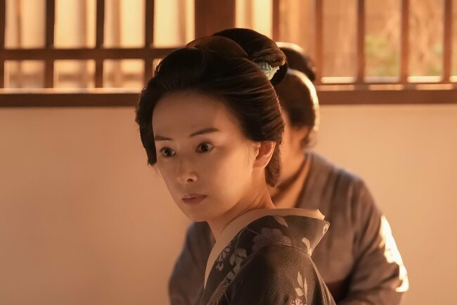 吉沢亮と板垣李光人の“再会”に視聴者ザワザワ?結婚報告でお祝いの回かと思いきや波乱の展開〈ばけばけ第68回〉