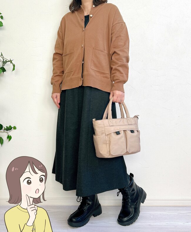 「お手頃価格に即決した」アフタヌーンティーの“多収納ショルダーバッグ”ポケットが8個も付いてて優秀！「整理整頓がしやすい」「シンプルで年代も選ばない」