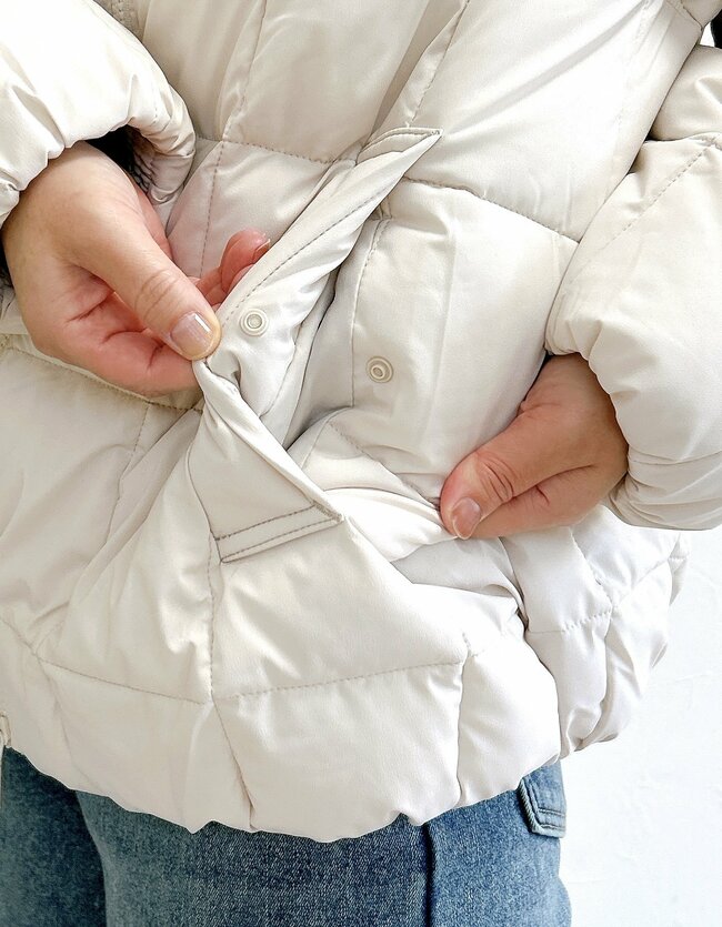 マフラーいらずの暖かさ!ワークマンの“ぱかぽかアウター”気温5度でも冷たい風を通さなくて快適!「冬の1番寒い時期でも安心」「軽いし暖かい」