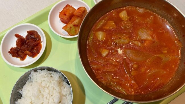 「もう飛行機じゃなくてもいいかも…」韓国～日本フェリーに乗ったら、「雑魚寝」の時代が終わっていた【写真多数】