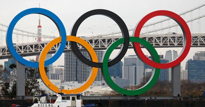 台場に設置された巨大な五輪マーク