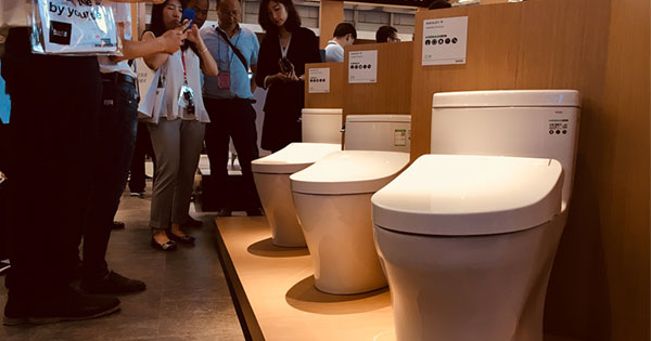 日本以外の市場で販売されている「ウォシュレット+」 日本以外の市場で販売されている「ウォシュレット+」