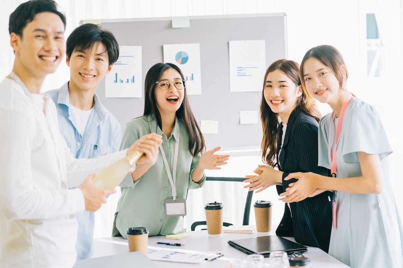 単純な「おめでとう」を、“心に残る一言”に換えるには? #お祝いの言葉3選【書籍オンライン編集部セレクション】