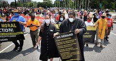 貧困層が最も資産増加、米国「下からの回復」