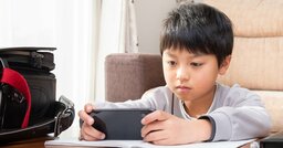 勉強嫌いな子が自然と宿題をやるようになる「魔法の言葉」とは？【児童精神科医が解説】