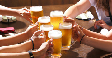 なぜ人は同窓会に行くと会社を辞めたくなるのか