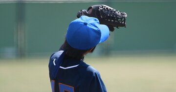 球場で流れた曲にハッとした…メガバンク社宅での「ひと言」から始まった「プロ投手と“チェコの大谷”の約束」に胸が熱くなる