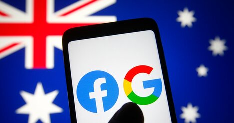 グーグルやFBを揺るがすニュース表示の対価支払い、世界初義務化の波紋