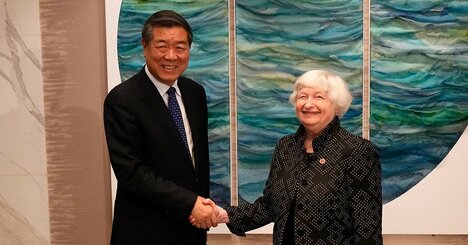 対中ビジネスの「門番」　何氏とはどんな人物か