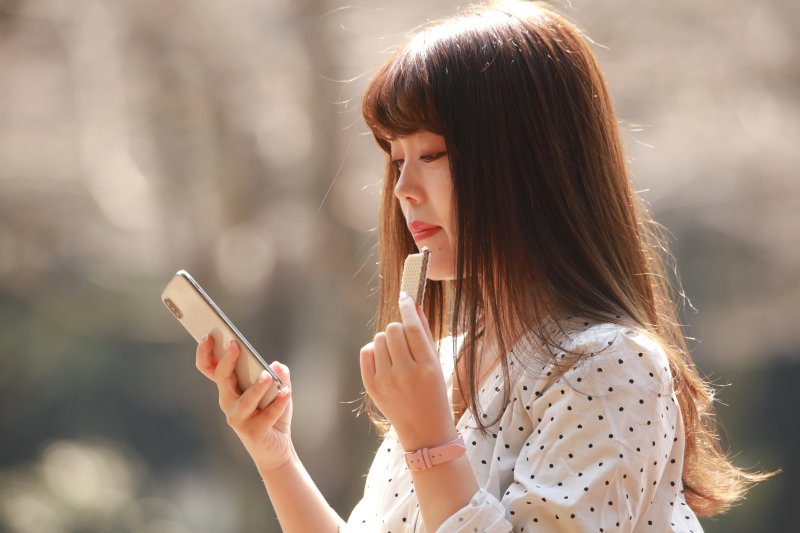 お菓子の食べ方ひとつで、育ちがわかる