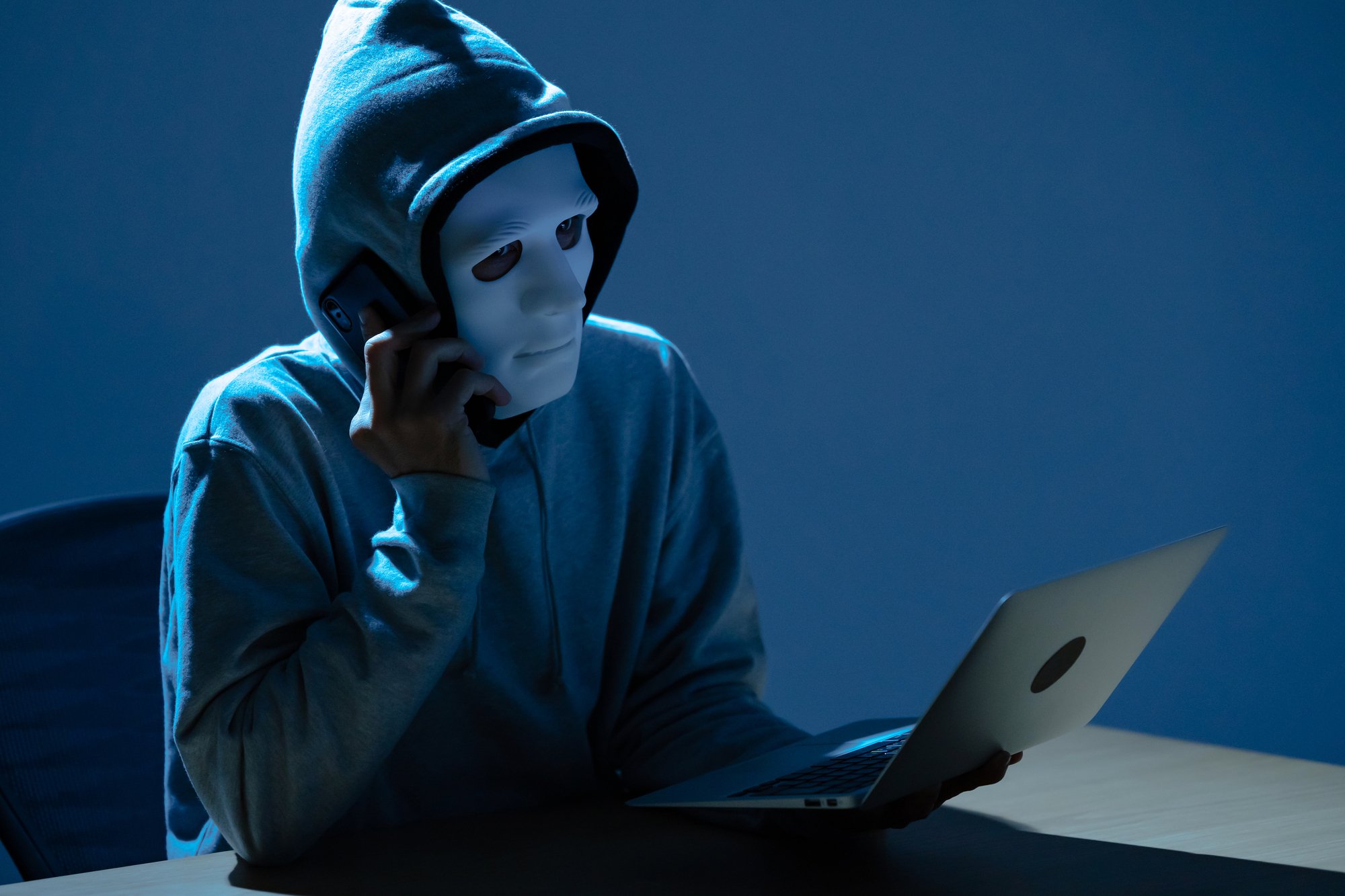 「インターネット探偵」はあなたの隣にも!デマを信じ、拡散し、関係ない人をとことん叩く