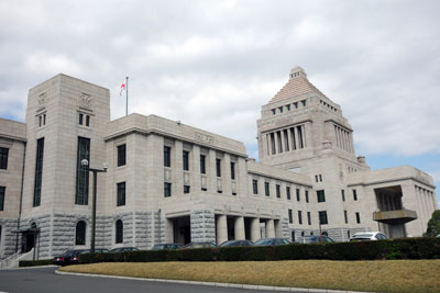 森友問題の背後に透ける「保守派の影響力」と「他国の政治介入」
