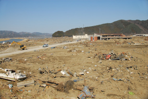 疑いは震災直後の“校長のひと言”から始まった<br />大川小遺族が指摘する「震災後の人災」