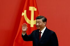 習氏のワンマン体制、景気対策の遅れに拍車