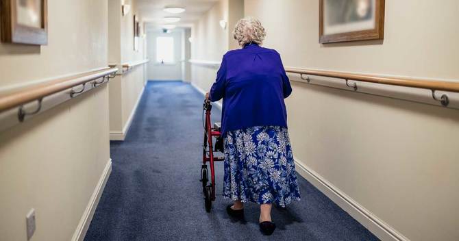 英国の平均余命縮む