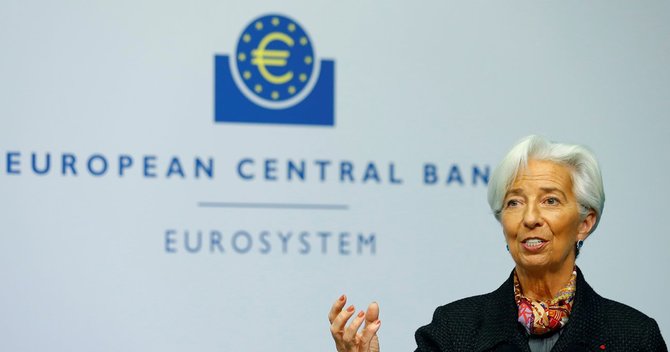 11月、フランクフルトのECB本部で記者会見するラガルド氏