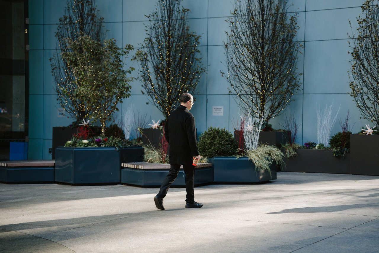 米労働市場に暗雲、採用鈍化やレイオフ計画で