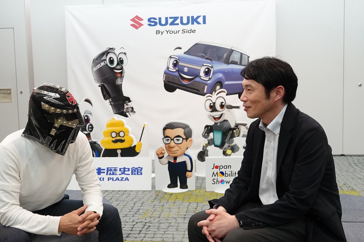 スズキの歴史的な製品が数多く展示されている歴史館に、なぜうんこ先生が!?