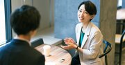歌舞伎町のナンバーワンホストが女性の話を聞く前に見つめる「意外過ぎる」箇所は？【相手をトリコにする会話術】