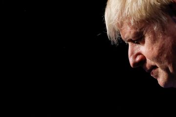 【社説】ジョンソン英首相の出世と凋落