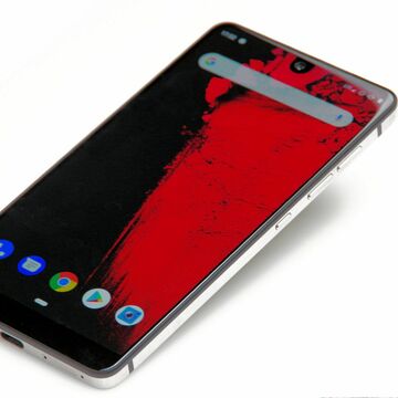 日本上陸のSIMフリースマホ「Essential Phone」は本当に買い?