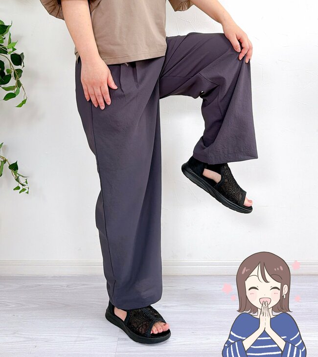 「ほんと、涼しい！」無印良品の“風を通すワイドパンツ”サラッとして気持ちいい！「着丈も丁度いい」「酷暑日に活躍すること間違いなし」