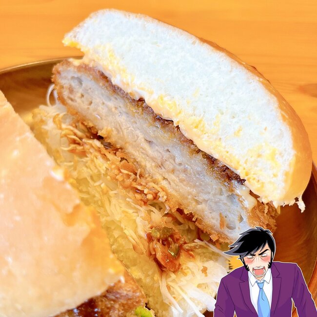 本当に1人前…?コメダの“どデカバーガー”が1423kcalで衝撃のボリューム!「本当にデッカイ!」「量がやばい」