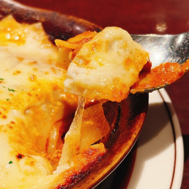 「めちゃウマなので毎回頼んでしまう」星乃珈琲の“チーズたっぷりメニュー”が贅沢すぎる！「今月3回目」「とろっとろチーズ天国」