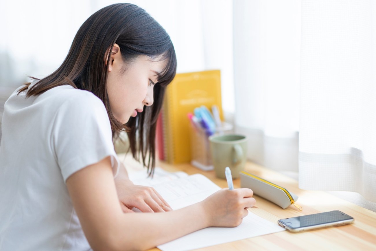 【働きながら3年で、9つの資格に独学合格】必ず成績が上がる「8月の勉強法」とは？