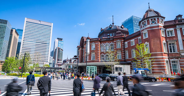 日本の労働生産性を低く見せているものとは