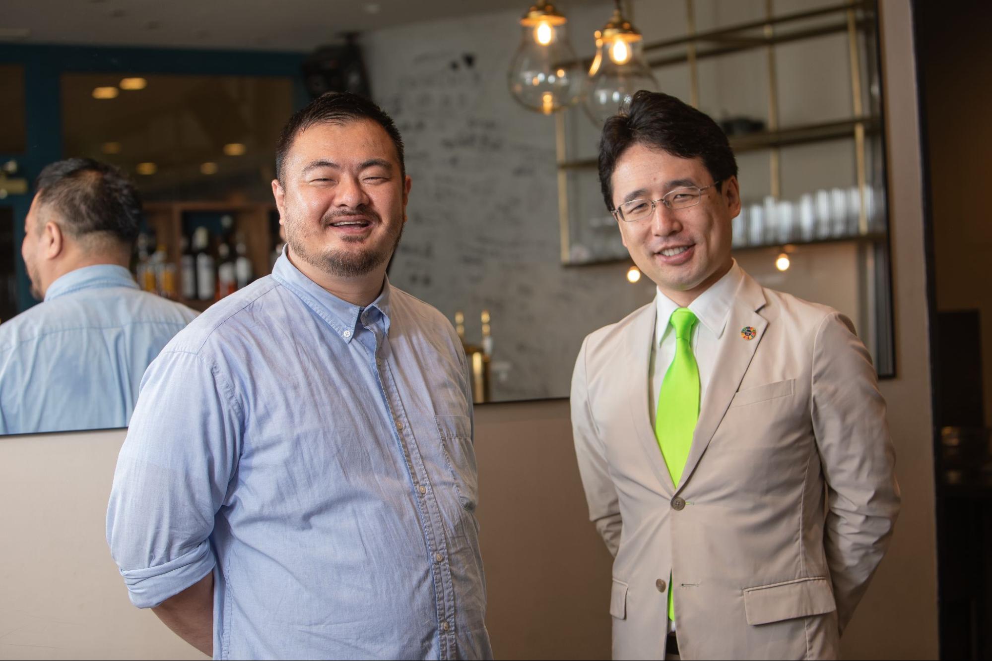 （左から）ミシュラン1つ星レストラン「sio」のオーナーシェフ鳥羽周氏、ユーグレナ代表取締役社長の出雲充氏