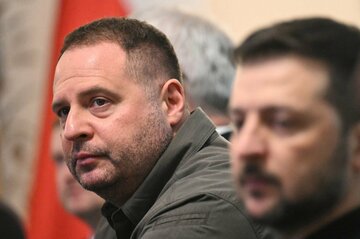 ウクライナ大統領の最側近辞任、汚職疑惑で捜査