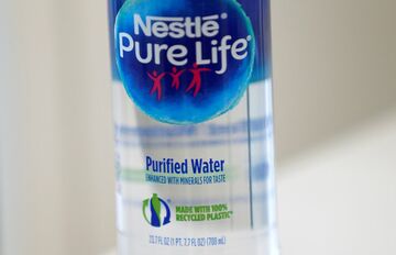 飲料大手の再生ペットボトル導入、コロナで暗礁に