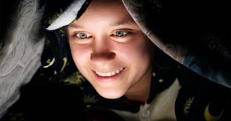 1日7時間以上のSNS中毒10代、ネットいじめの加害者予備軍に!?