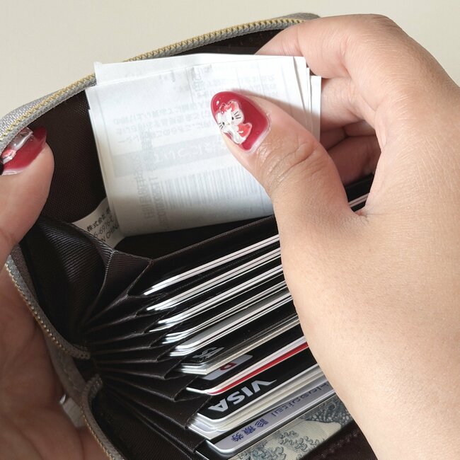 【しまむら】小銭が取りやすくて感動！1419円の「高見えミニ財布」カードが29枚も入って収納力すごい！《購入レビュー》