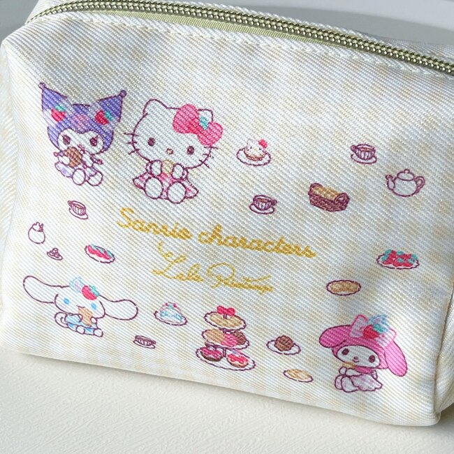 とんでもなく可愛い…！コージーコーナー×サンリオの「コラボポーチ」お菓子がぎゅうぎゅうに詰まって、コスパ良すぎるよ！