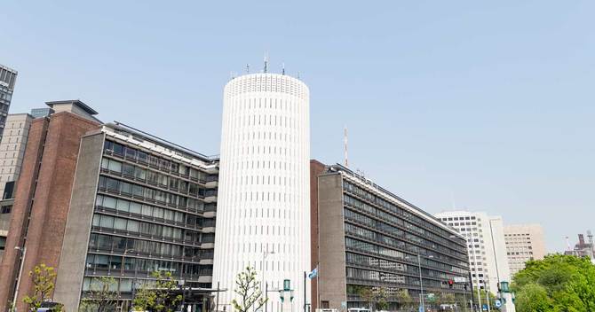 毎日新聞社