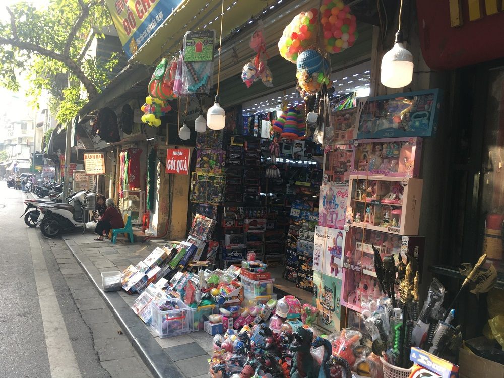 「ハノイのおすすめスポット」のんべぇに寄って来る店員を振り切って好みの店を探せ!