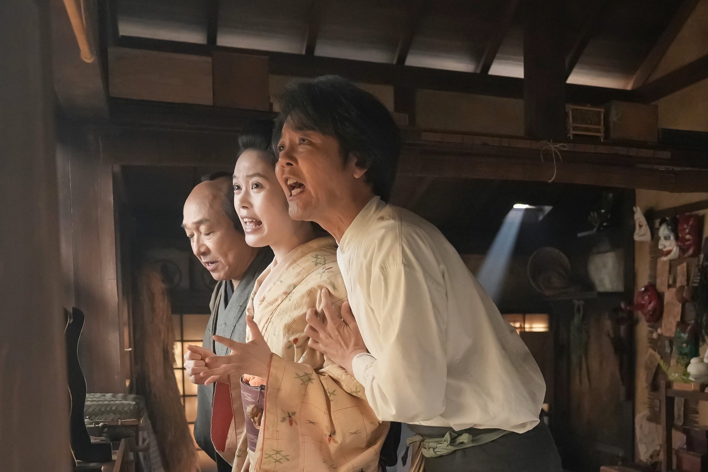 主題歌まで5分！それでもオープニングの長さを感じさせない俳優たちの熱演がお見事すぎる〈ばけばけ第52回〉