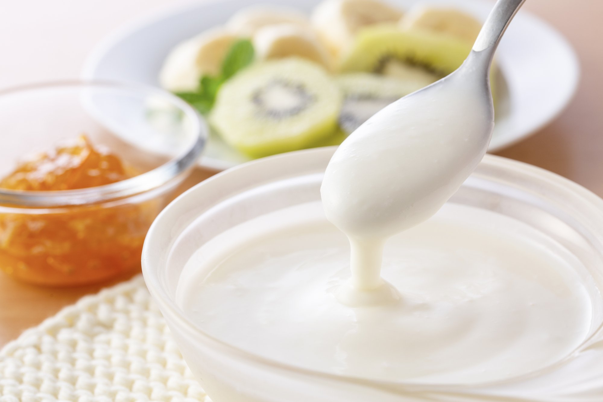 年末の「幸せホルモン」不足を予防!管理栄養士が薦める「4つの食べ物」とは?