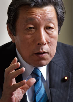 新潟中越地震から3年2ヵ月で復興した旧山古志村<br />カギは元村長の「3つの決断」にあった<br />――長島忠美・衆議院議員インタビュー