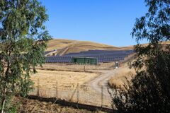 太陽光発電にカジ切る欧州、課題は脱中国依存