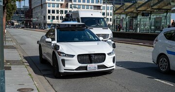 自動運転車めぐる熱狂、今度こそ本物か