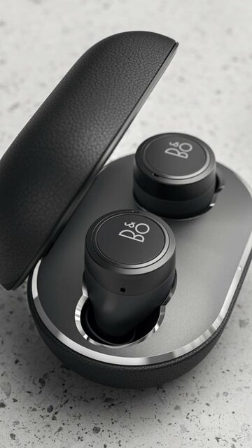 Bang&Olufsen、第3世代の完全ワイヤレスイヤホン「BeoPlay E8」を発表、最大35時間利用が可能に