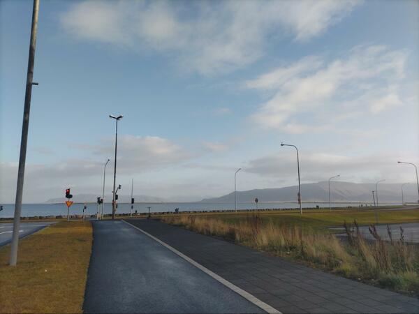 市内中心部から徒歩10分でこの景色（提供=筆者）