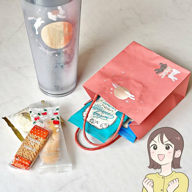 【スタバ】「可愛くて、キュン!」「2個買お!」秋限定の“もふもふグッズ”ドリンク券付きでお得感すごい!「絶対にGETします〜!」「欲しかったけど残っててよかった」《購入レビュー》