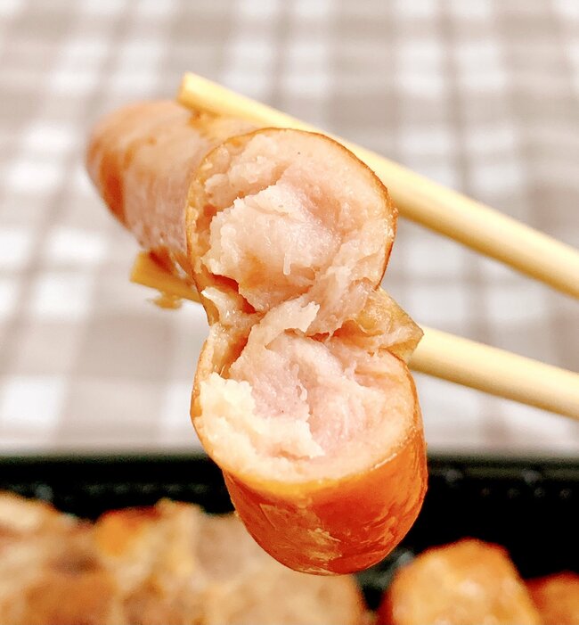 おかずの量がおかしいって…！ほっともっとの“よくばり弁当”ステーキ6枚、エビフライ、から揚げ、メンチはやりすぎだよ！「肉祭りみたい」「インパクトでけぇ…」