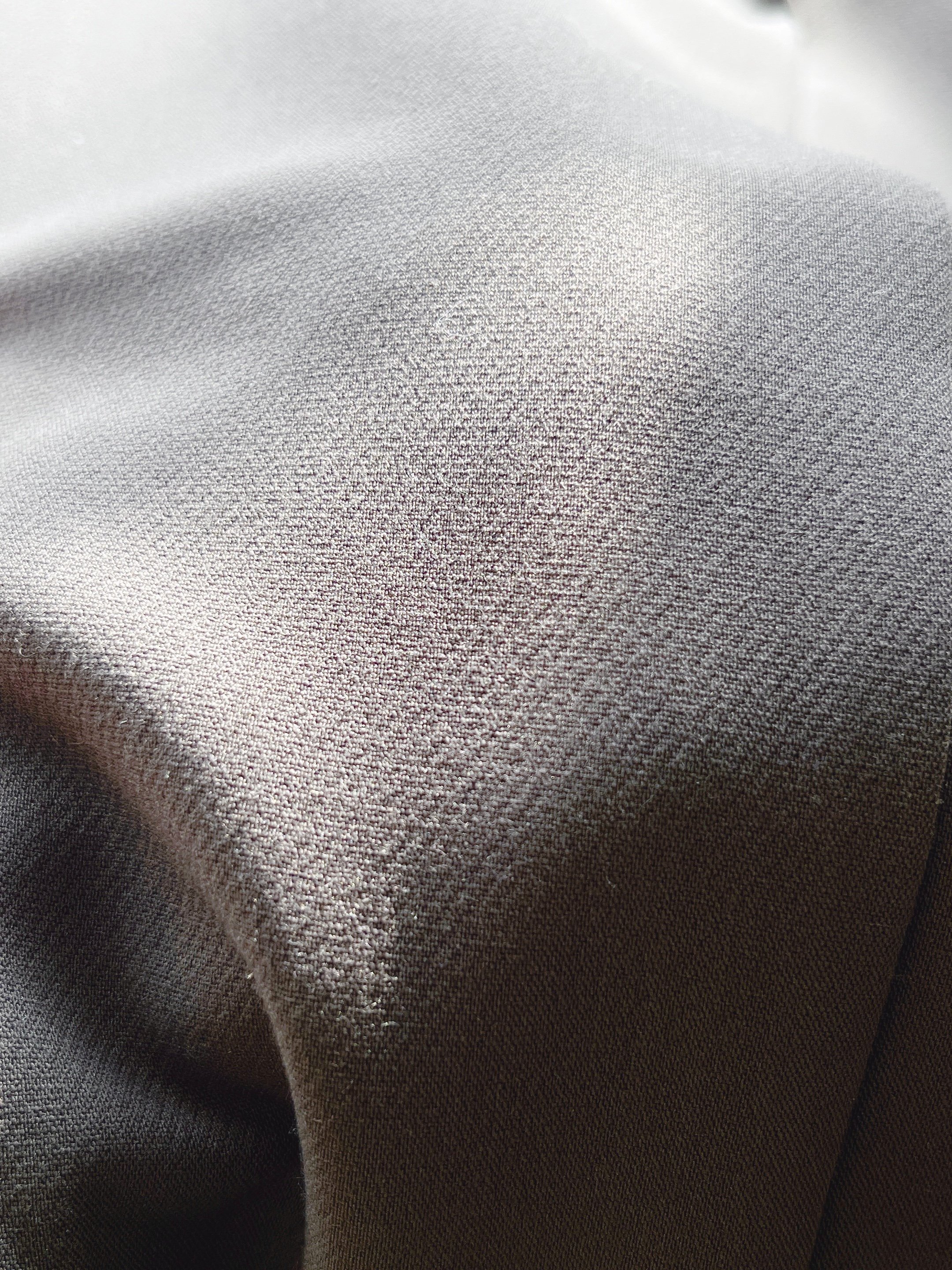 「痩せて見える!」「全色購入した」GUの“1990円ワイドパンツ”たっぷり着回せてコスパ抜群です!「脚の形が全く出ない!」