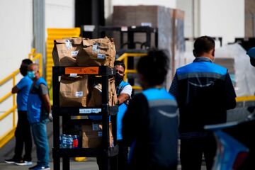 アマゾン倉庫従業員のノルマ開示へ　加州知事が法案に署名