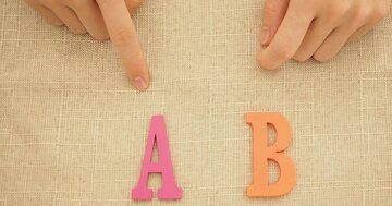 【定年後の仕事】60代前半に「今の会社で再雇用を選んだ人」と、「会社を辞めた人」満足度が高いのはどっち?